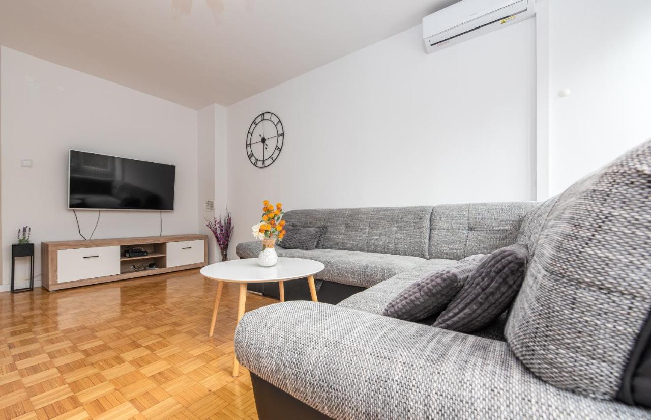 Apartment 12 O'Clock 扎达尔 外观 照片